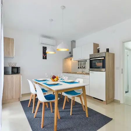 Olujic Apartment Vir